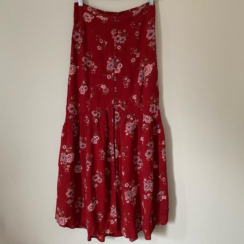 Floral buttoned Maxi Skirt